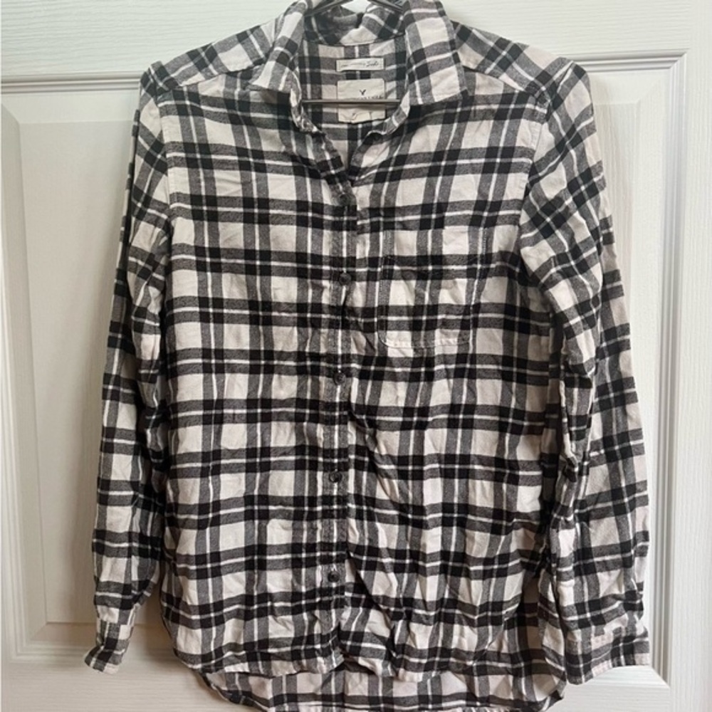 American Eagle Boyfriend Fit Plaid Button Up Shirt